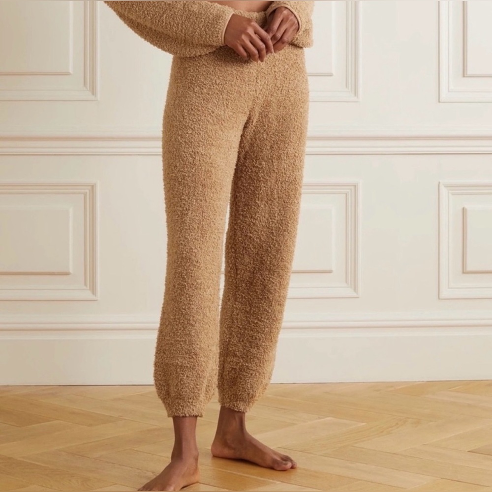 SKIMS Cozy Knit Jogger in Camel
Size Small